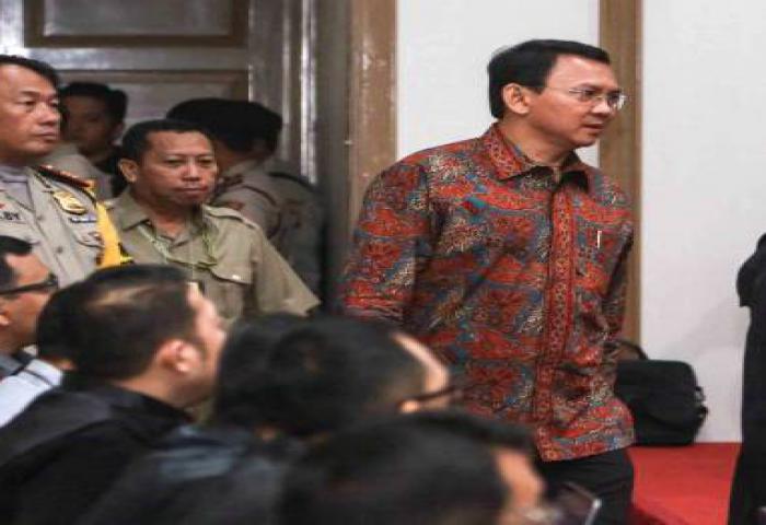 Kuasa Hukum Ahok Hadirkan 5 Saksi 